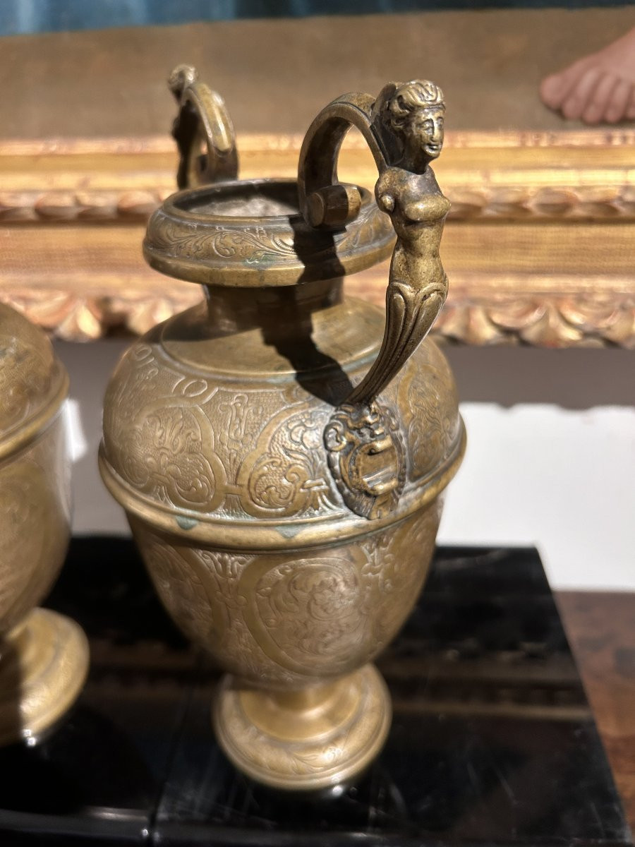 Coppia di vasi in bronzo finemente incisi. Bottega Veneto-Saracena del XVI secolo.-photo-4