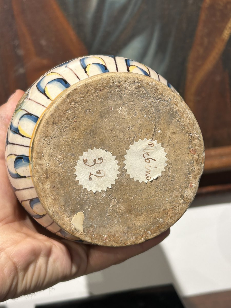 Grande albarello di Montelupo a grottesche, seconda metà del XVI secolo.-photo-2