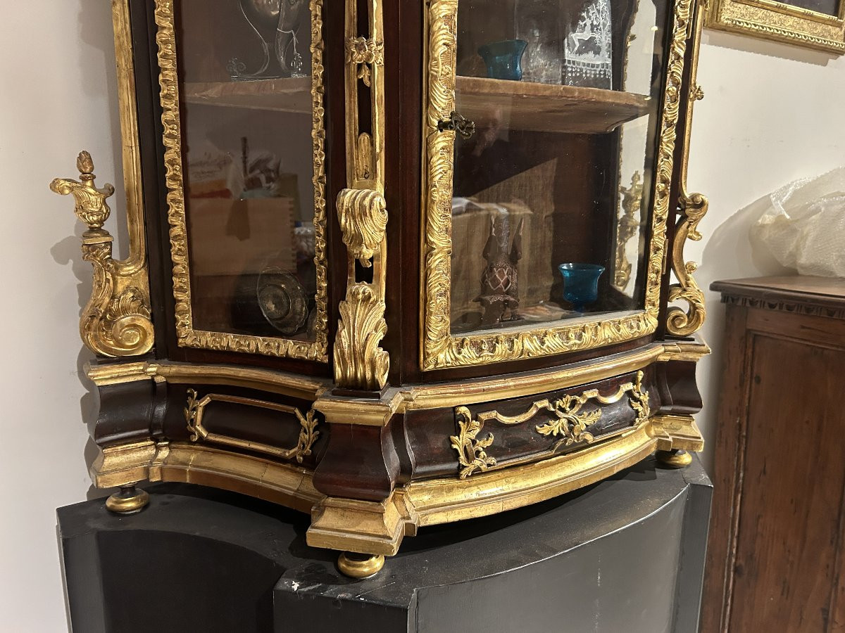 Importante teca barocca lignea dorata ad oro zecchino. Roma, seconda metà del XVII secolo.-photo-3