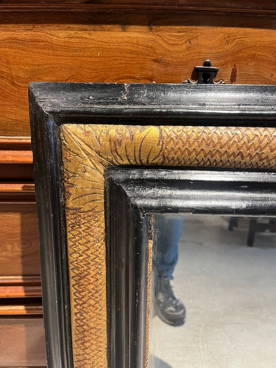 Cornice lacca ed oro finemente italiana del Seicento. Italia centrale.-photo-2
