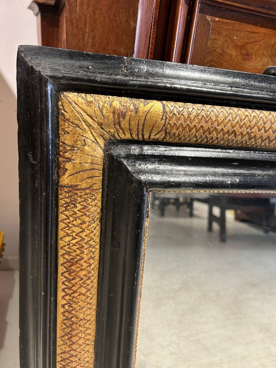 Cornice lacca ed oro finemente italiana del Seicento. Italia centrale.-photo-1