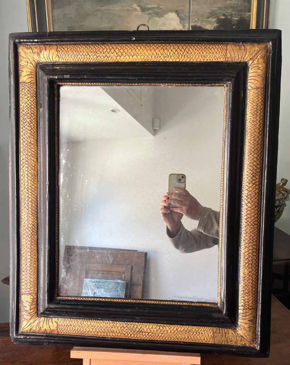 Cornice lacca ed oro finemente italiana del Seicento. Italia centrale.