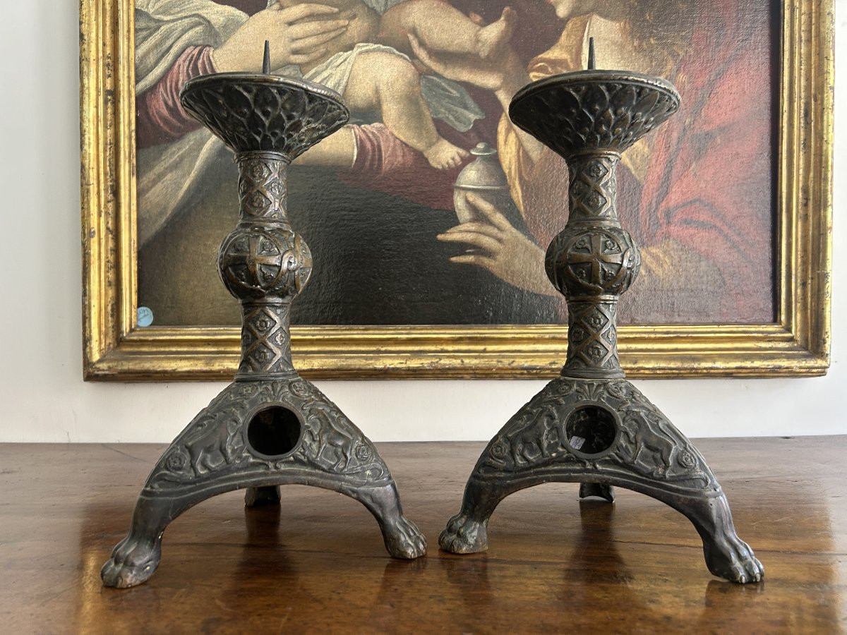 Coppia di antichi candelieri in bronzo tratti da modelli bizantini-photo-2