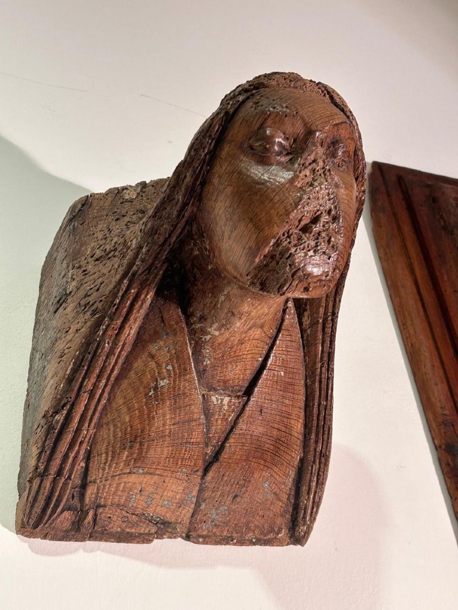 Coppia di elementi architettonici di figure fantastiche, Arte nordica XV/XVI secolo.-photo-1