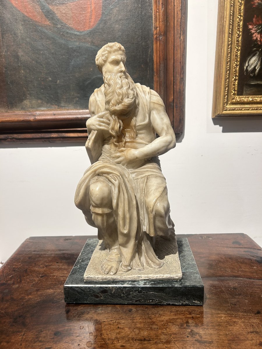 Scultura in alabastro riproducente Mosè di Michelangelo. Italia, primi anni del XIXmo secolo-photo-2