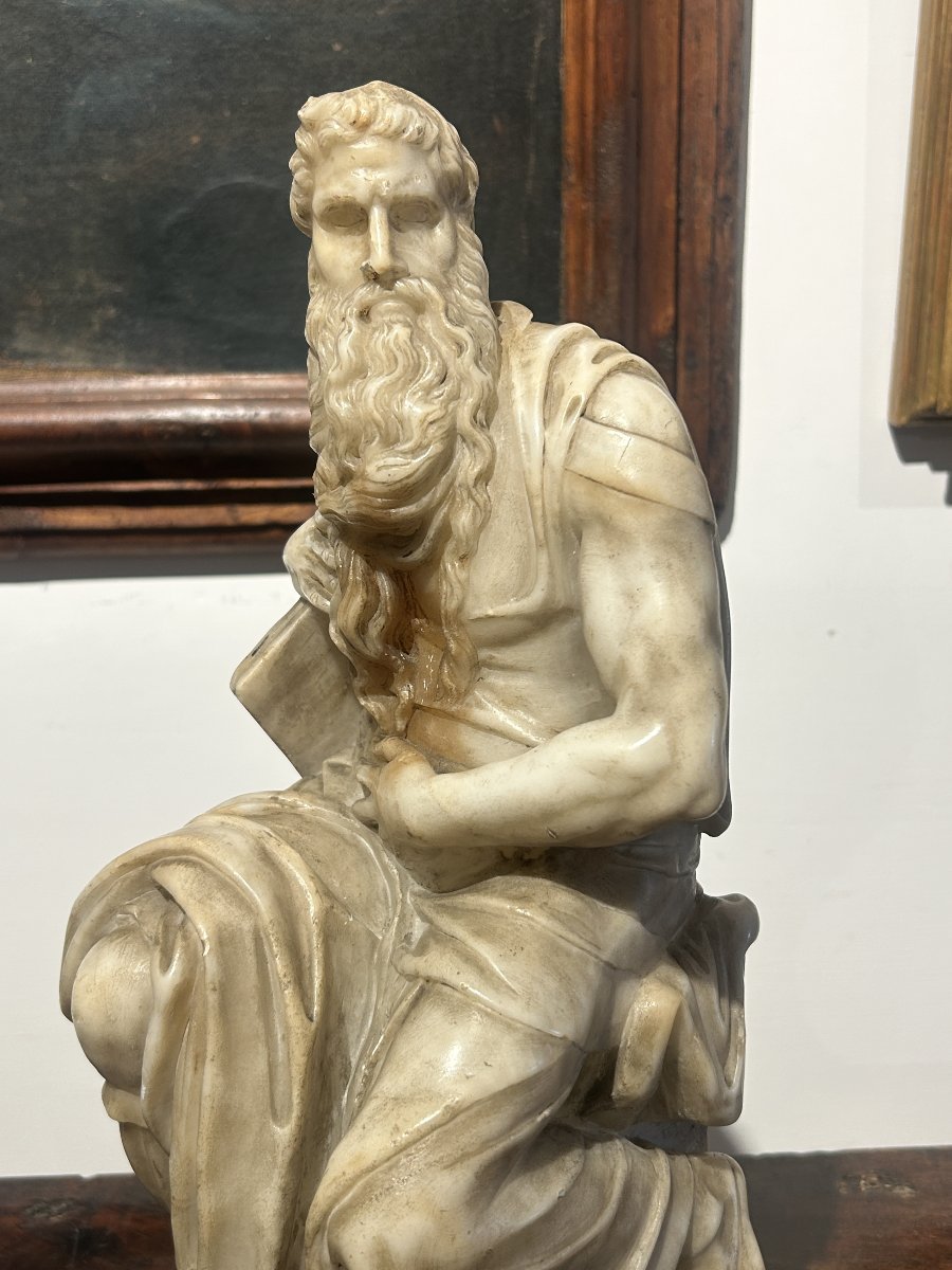 Scultura in alabastro riproducente Mosè di Michelangelo. Italia, primi anni del XIXmo secolo-photo-4