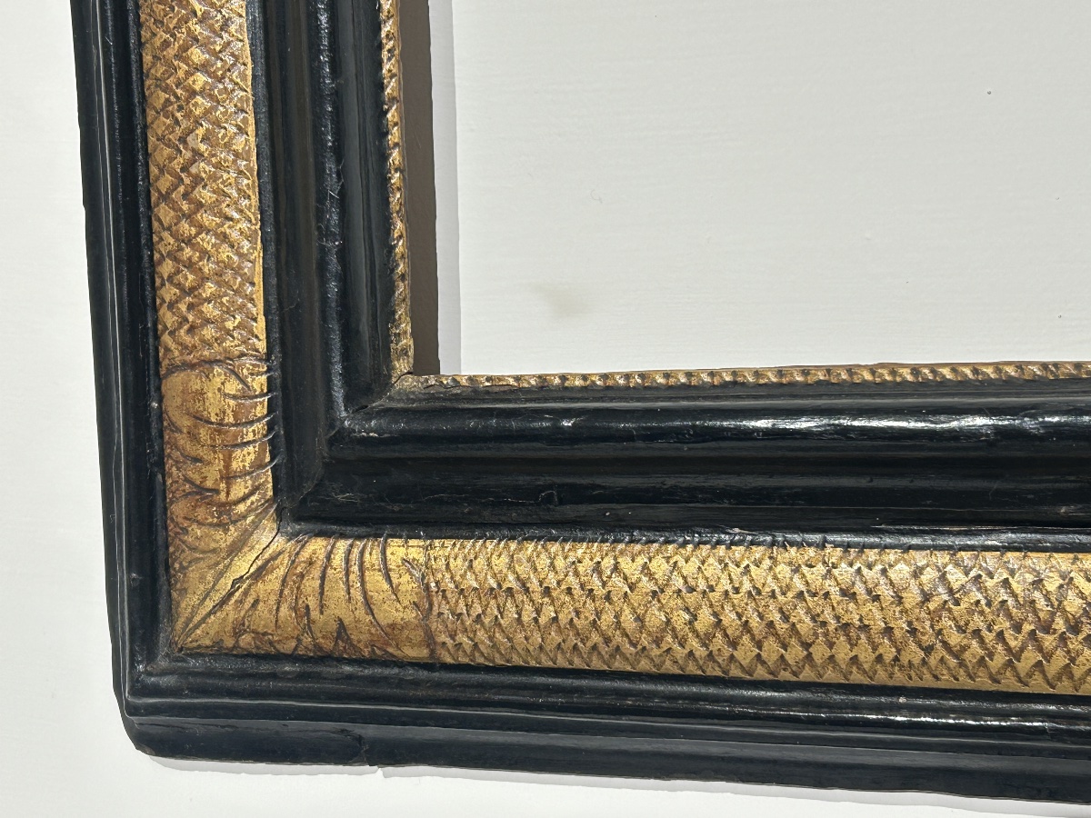 Cornice lacca ed oro finemente italiana del Seicento. Italia centrale.-photo-1