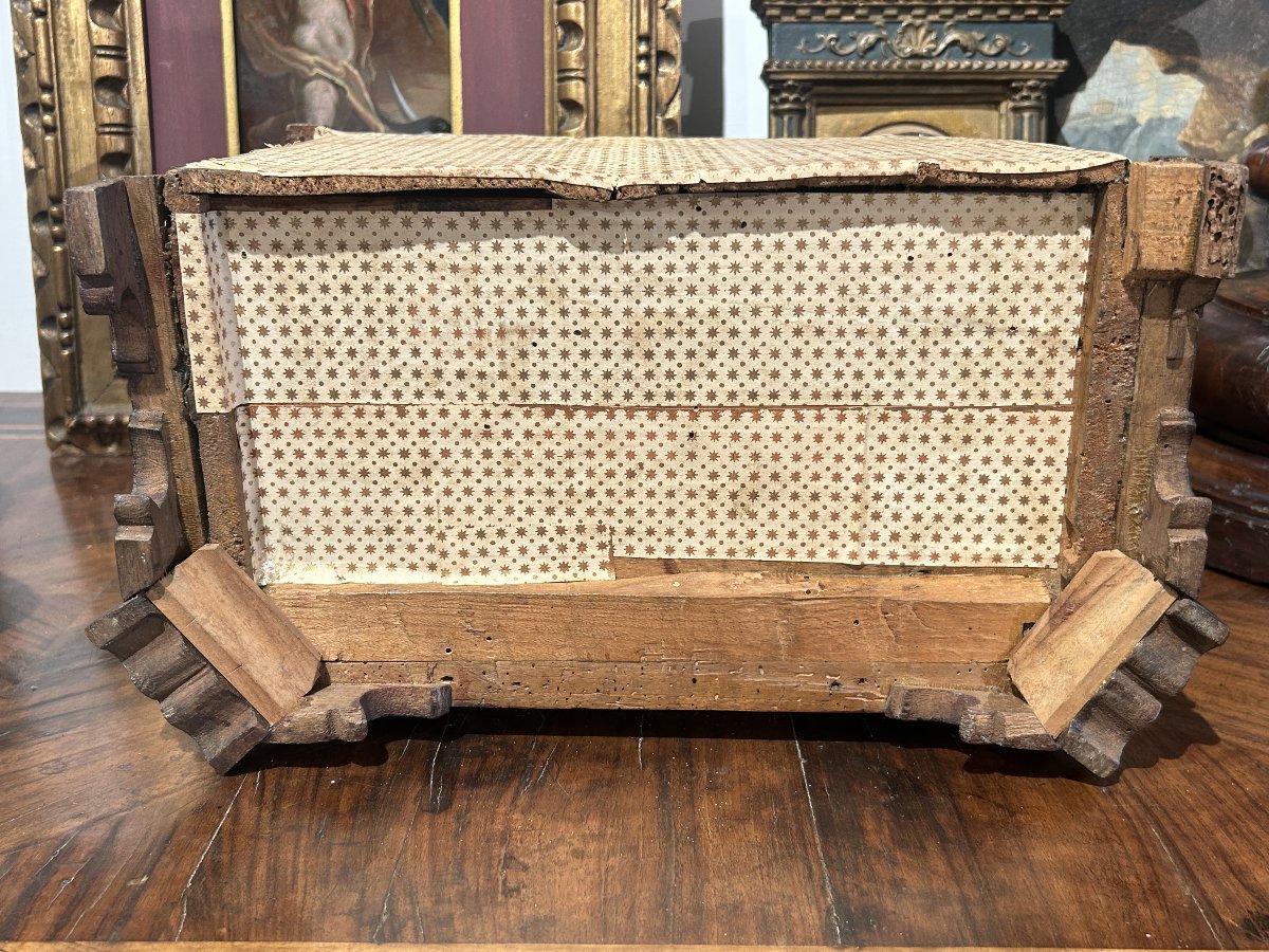 Raro modellino di canterano toscano in legni pregiati del XVII secolo.-photo-8