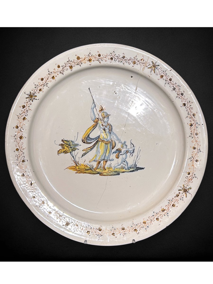 Grande piatto "bianco" di Faenza, Fine XVI secolo. 45cm di diametro