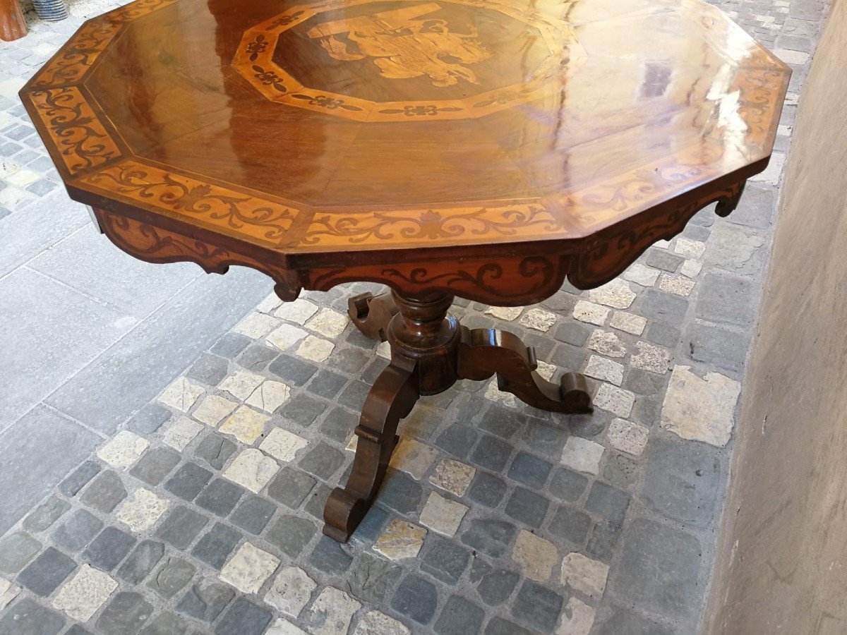 Table Dodécagonale Incrustée d'érable Et Noyer Avec Saint Georges Et Le Dragon, Rome, Debut XIX-photo-2