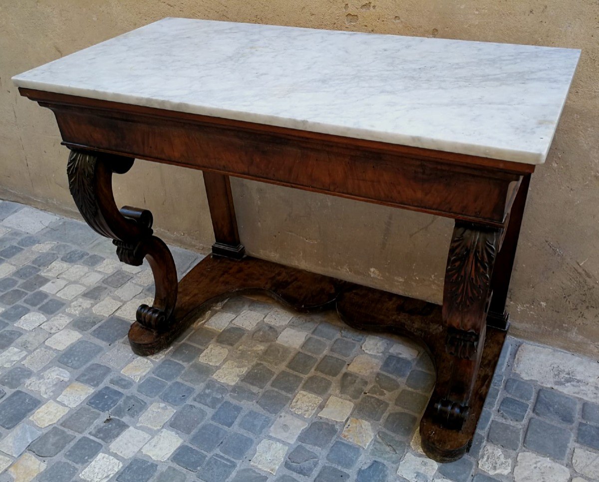 Console d'époque Empire à Pieds Sculptés Et Plateau En Marbre Blanc De Carrare