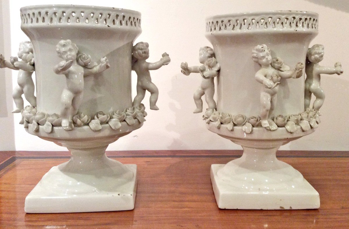  Belle Paire De Vases Rococò En Porcelaine d'Este Du XVIIIe Siècle.