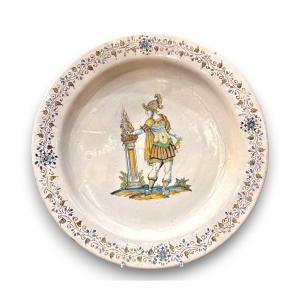 Importante "bianco" di Deruta con figura di Prometeo della seconda metà del XVI secolo.