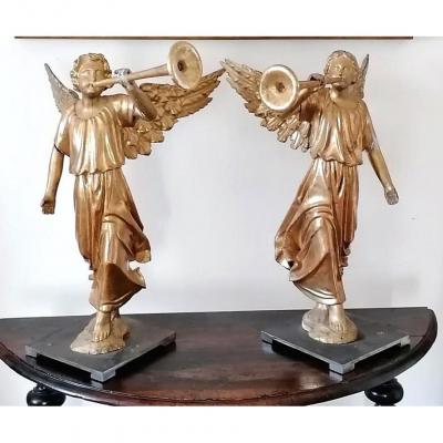 Magnifique Paire d'Anges Musiciens Tard-baroques En Bois Doré Italia, 70 Cm 