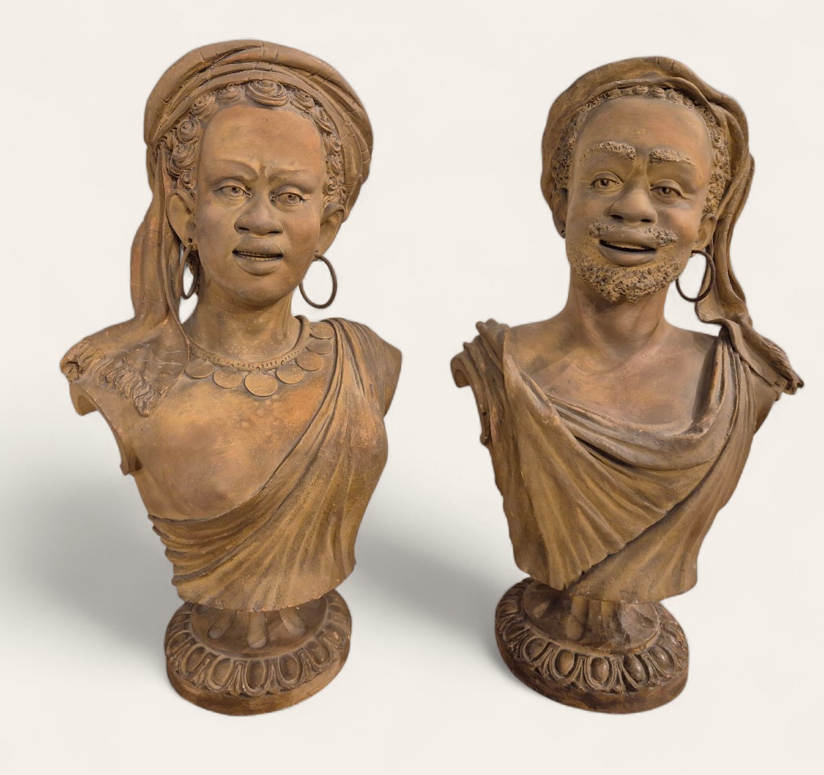 Coppia di personnagi con turbanti, Sculture in terracotta , Italia , Toscana XIX Secolo 