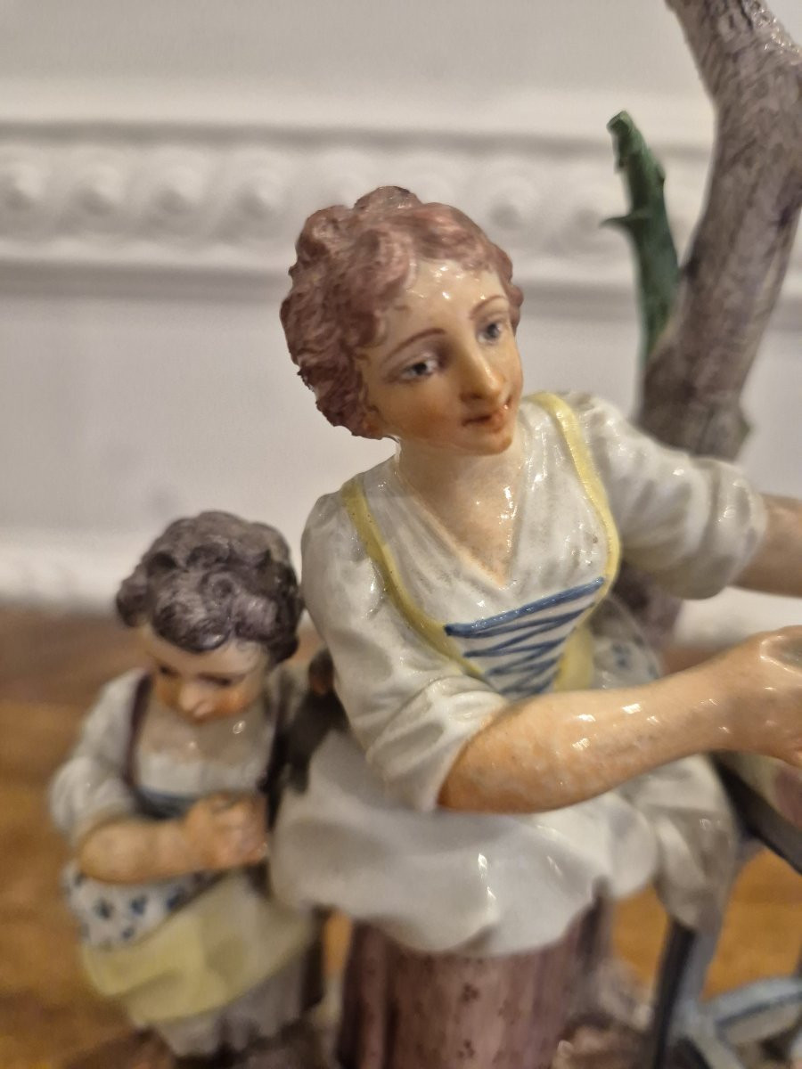 Gruppo in porcellana Doccia  Contadina e figlia XVIII secolo -photo-2
