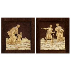 coppia di pannelli con scene  a bassorilievo, sculture in legno dorato, Italia XIX Secolo 