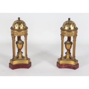 Coppia di bruciaprofumi bronzo dorato Impero Francia o area baltica XIX secolo
