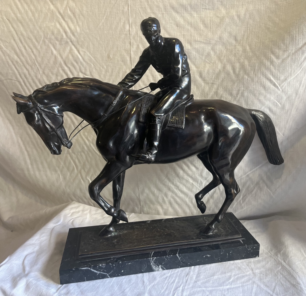 cavallo con fantino in bronzo 