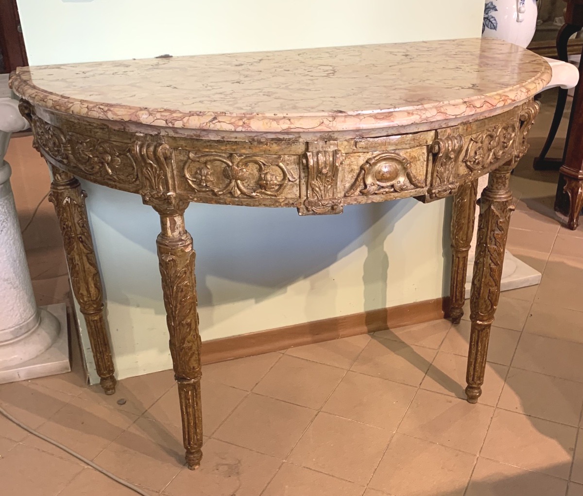 console in legno dorato 