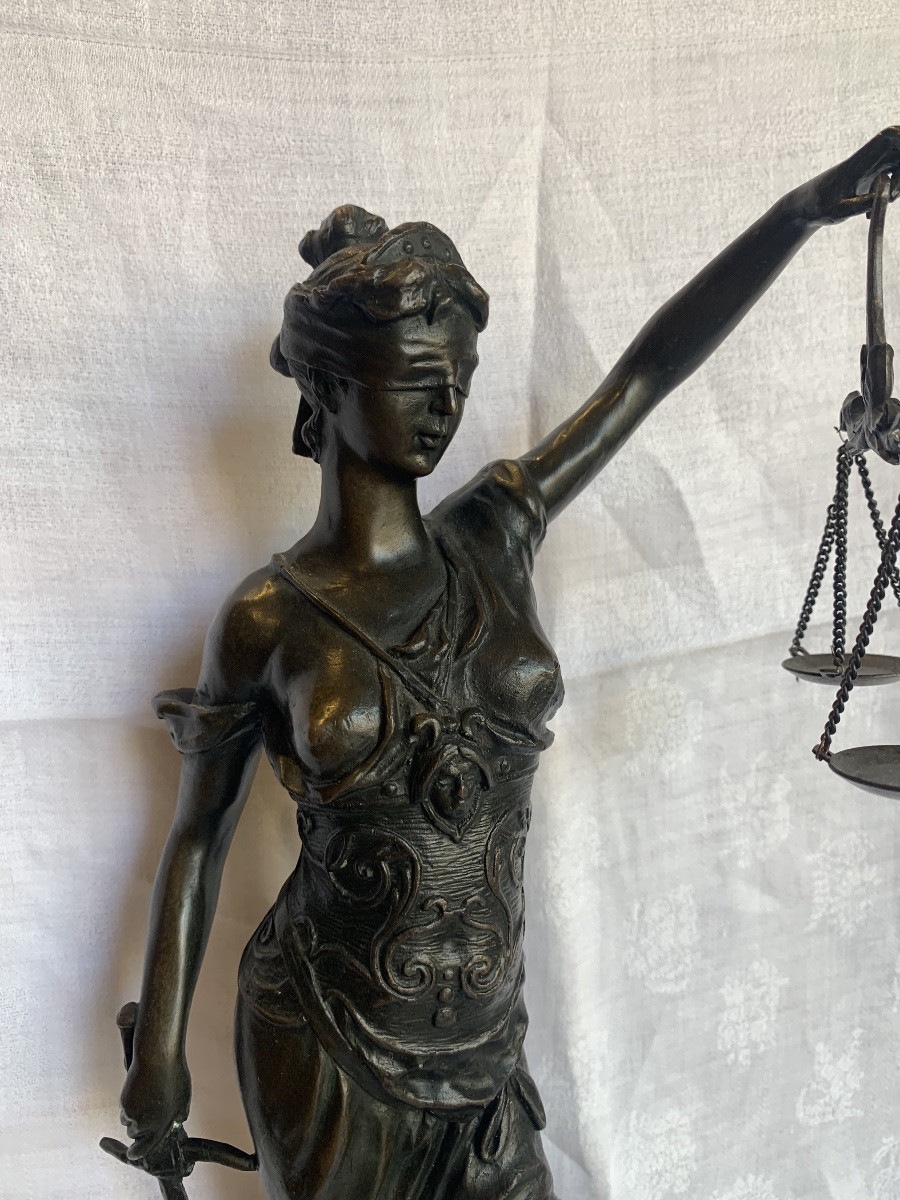 bronzo raffigurante dea della giustizia -photo-2