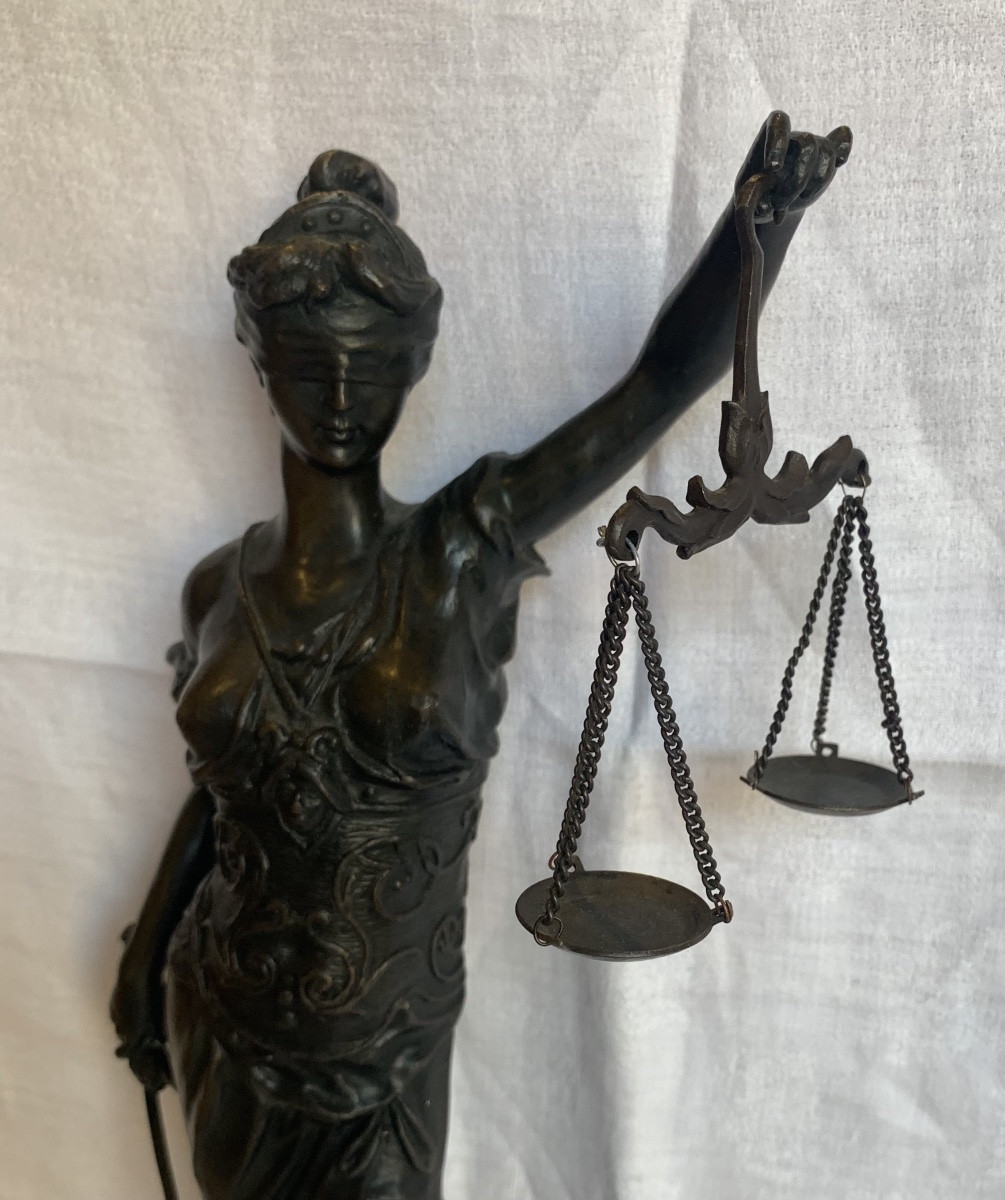 bronzo raffigurante dea della giustizia -photo-3