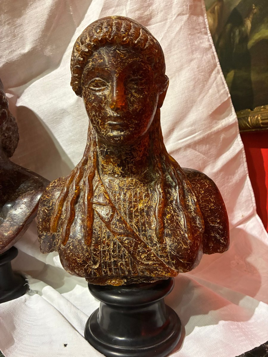 coppia di mezzi busti in ambra raffiguranti ulisse e minerva-photo-2