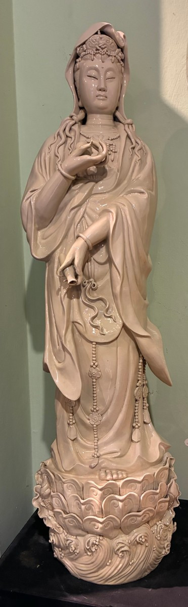 guanine in porcellana bianca provenienza giapponese meta' 800'