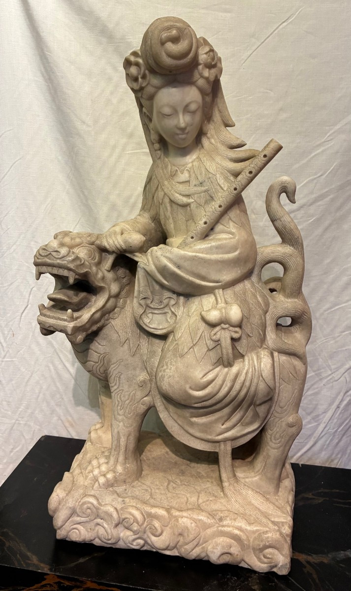 guanin seduta su cane di pho di provenienza cinese in marmo XIX secolo