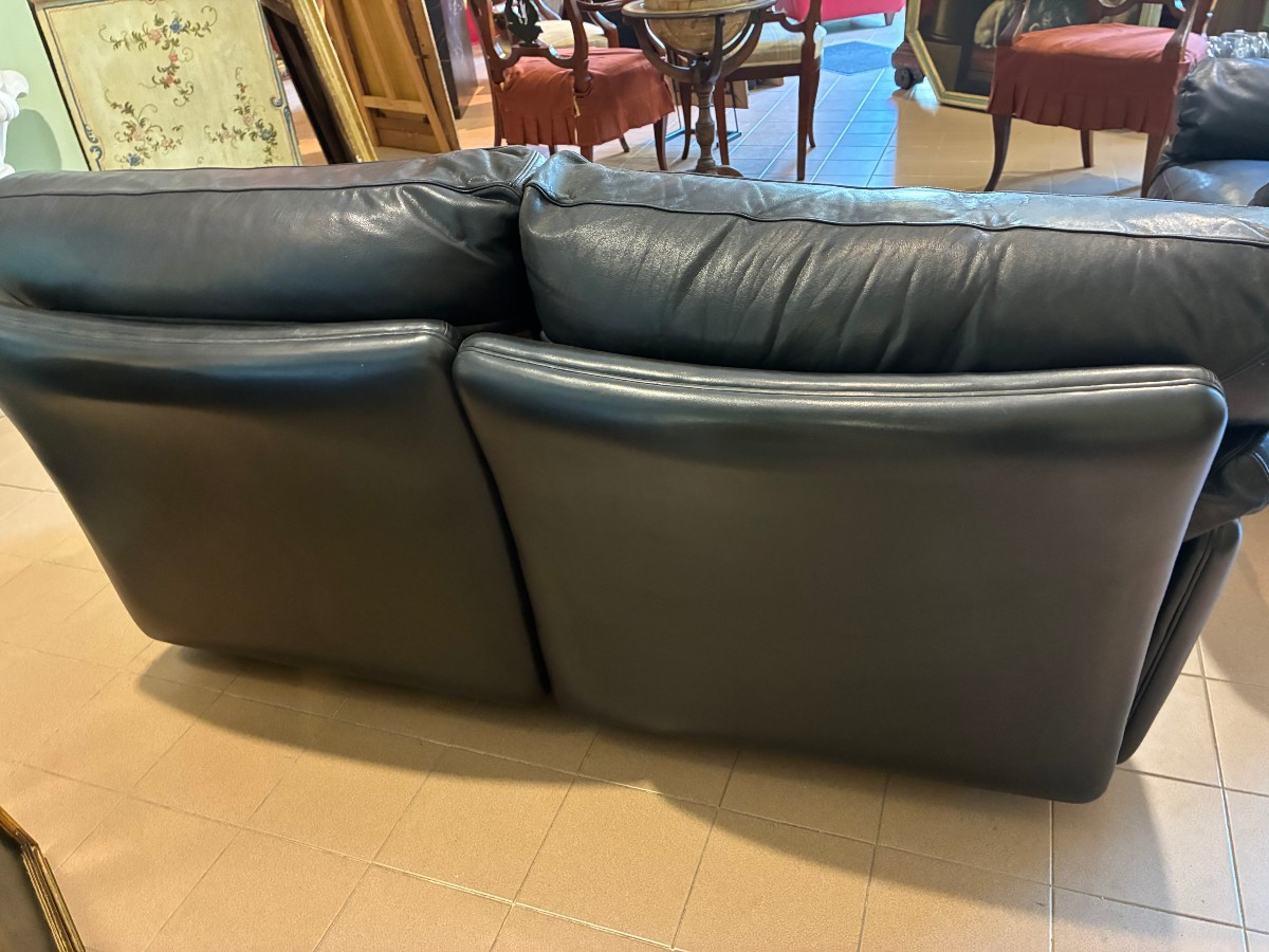 divano e poltrona FRAU stampigliati in pelle nera anni 80,-photo-2