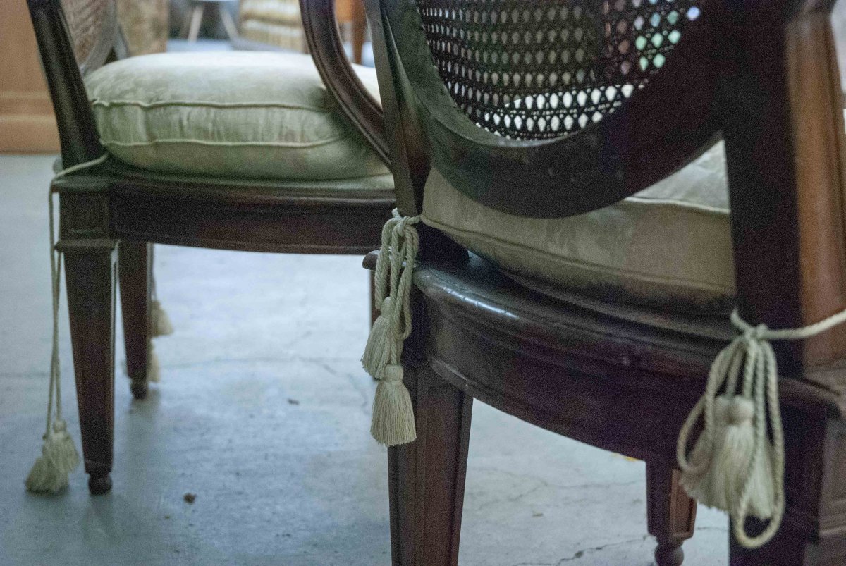 Paire De Fauteuils Génois, En Noyer, d'époque Louis XVI (fin XVIIIe Siècle)-photo-1