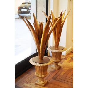 Coppia di vasi in ghisa con agavi e foglia oro
