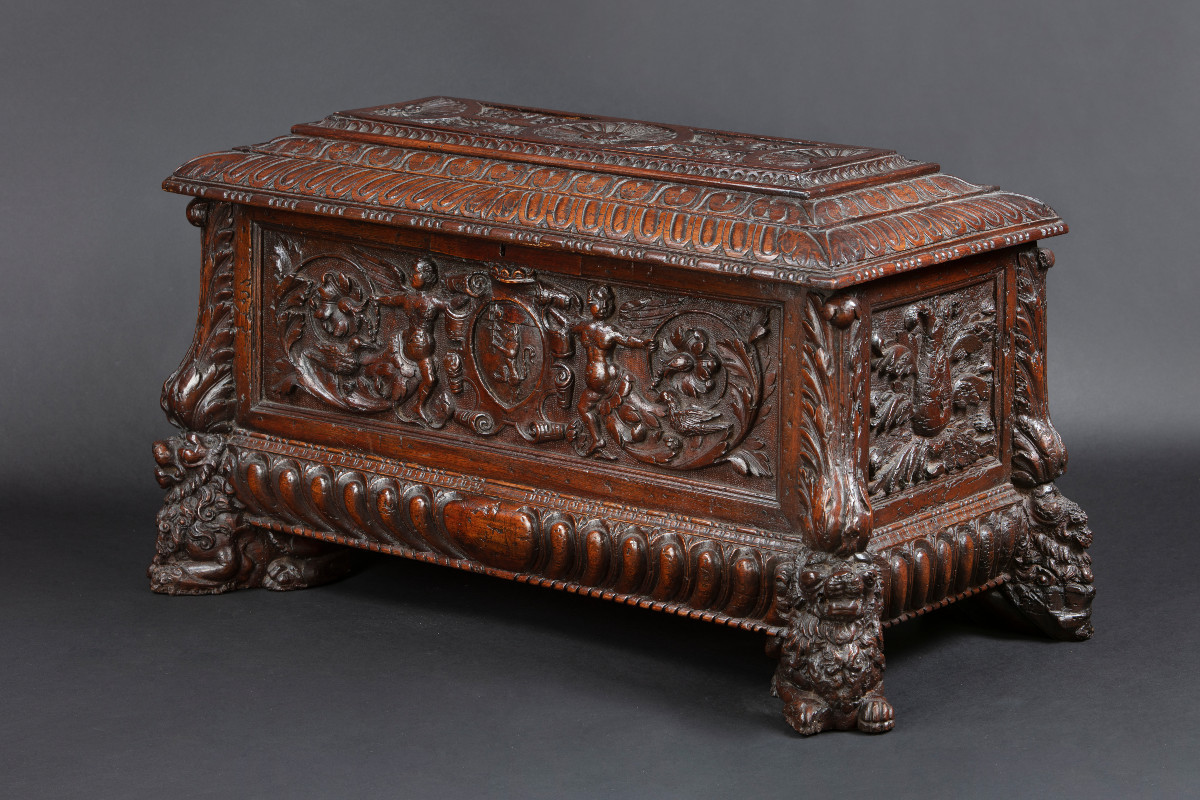 Cassetta nuziale riccamente intagliata, manifattura toscana del secolo XVI-photo-2