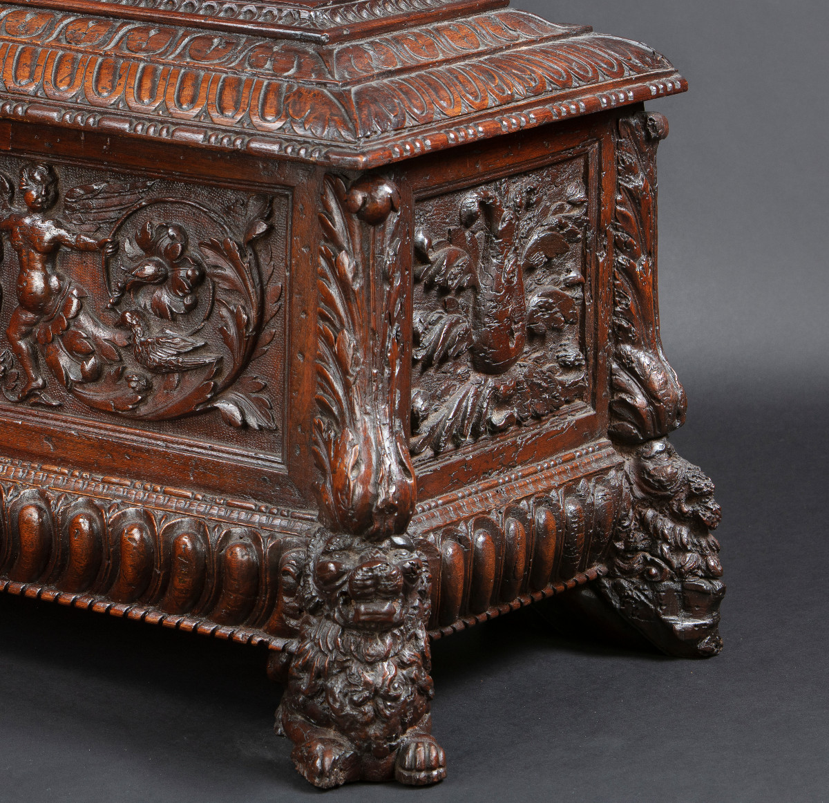 Cassetta nuziale riccamente intagliata, manifattura toscana del secolo XVI-photo-4