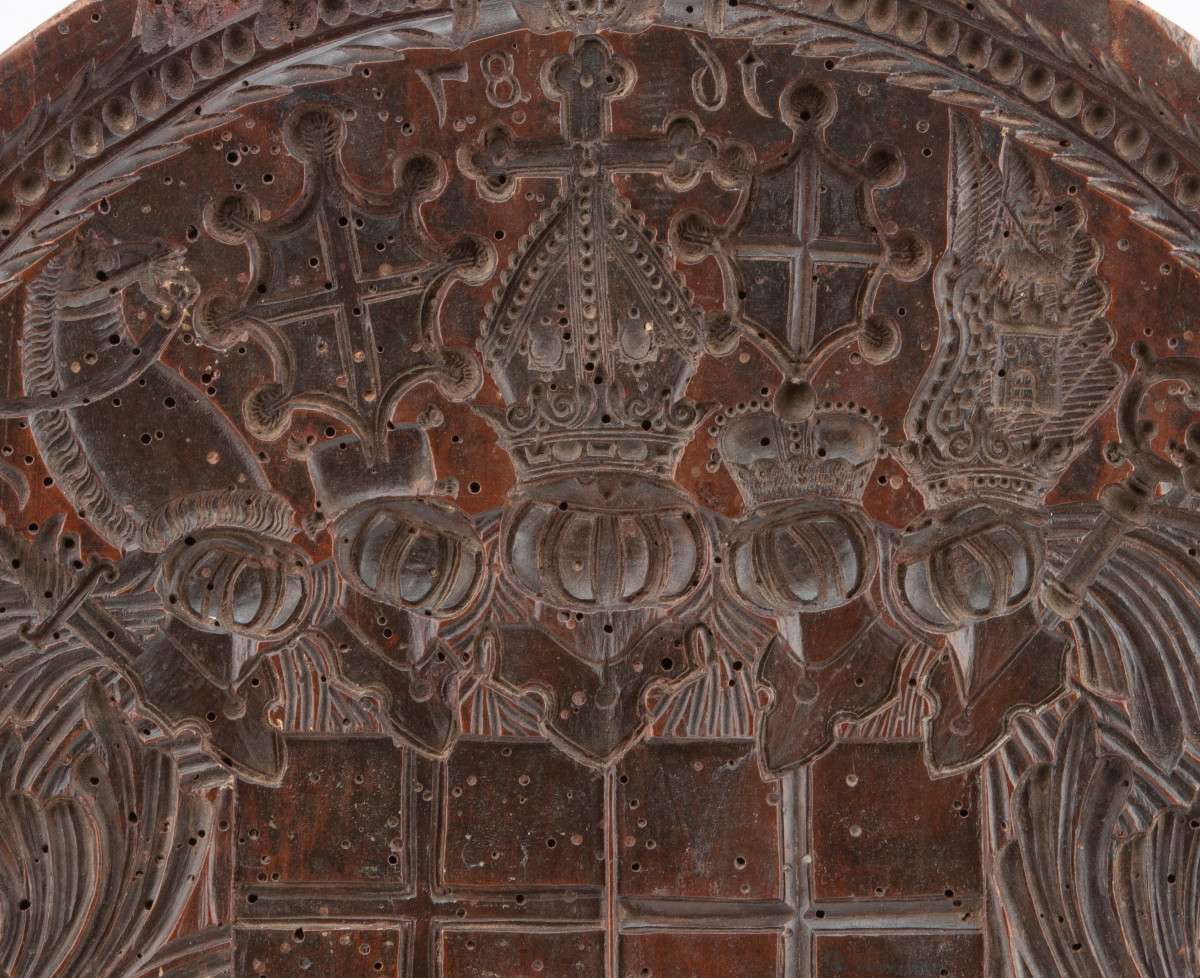 Grande sigillo in legno di manifattura tedesca intagliato recto - verso e datato 1687.-photo-3