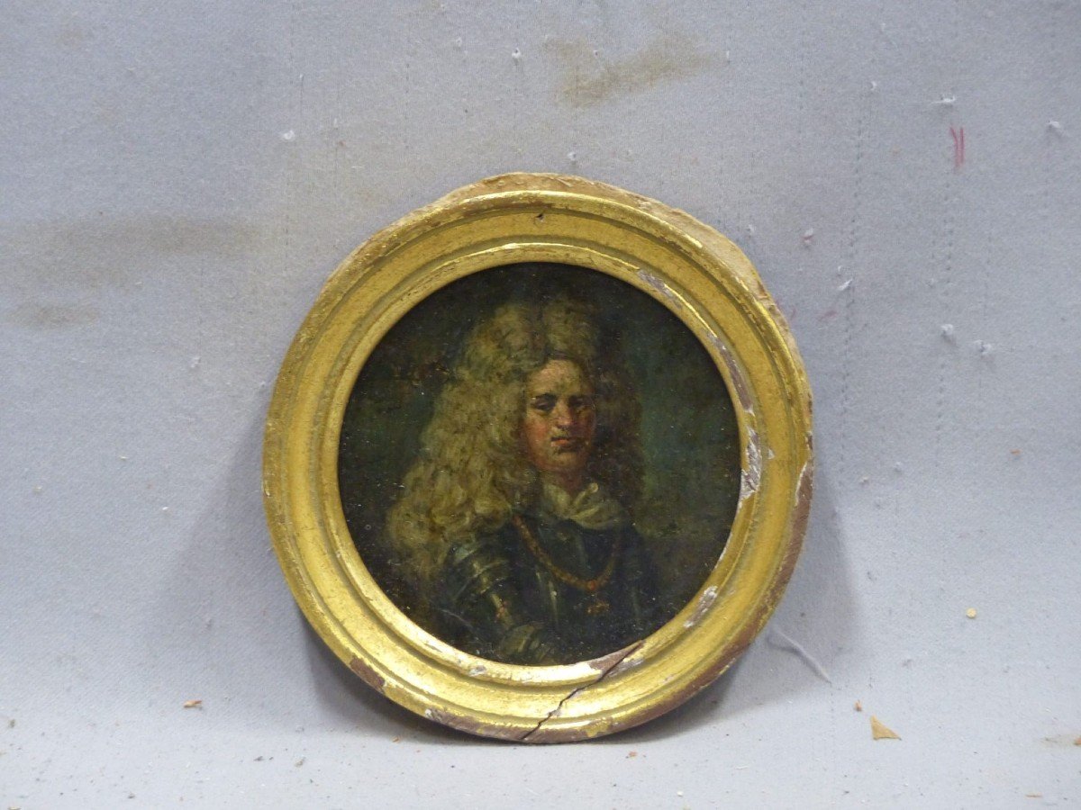 Miniatura in rame raffigurante un uomo in armatura di profilo, XVIII secolo