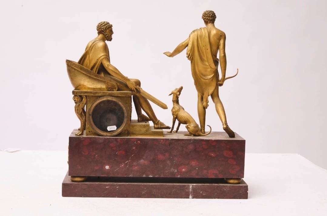 Orologio raffigurante lo scontro tra il re di Atene e Ippolito, marmo e bronzo, Impero-photo-2