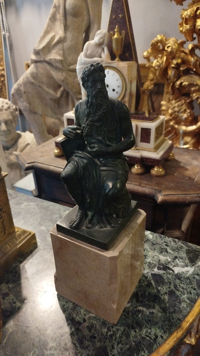 statua in bronzo