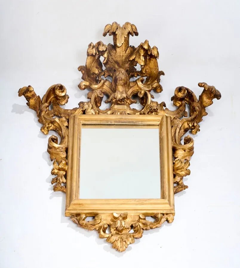 Italia, fine XVII – inizio XVIII secolo. Specchio in legno dorato e scolpito-photo-2