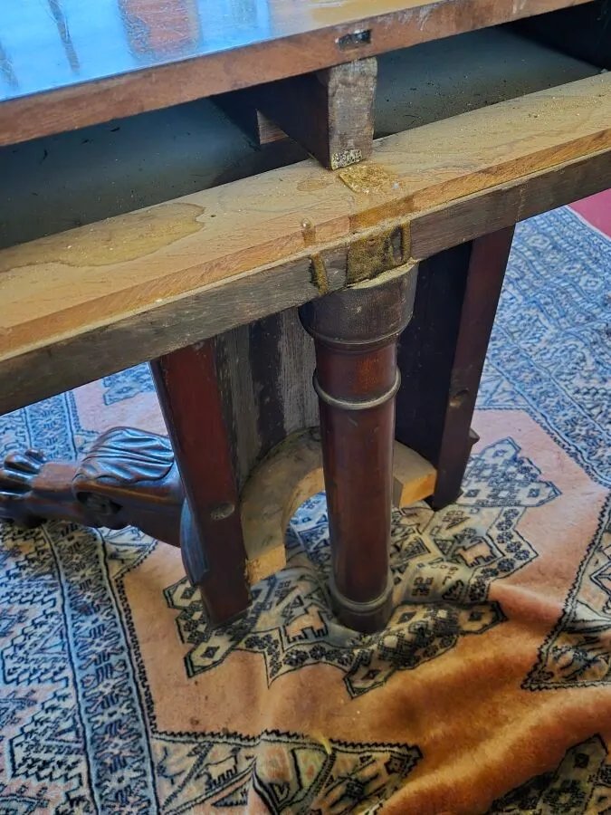 Tavolo da pranzo in mogano, XIX secolo – H 71 cm; L 154 cm; P 136 cm-photo-1