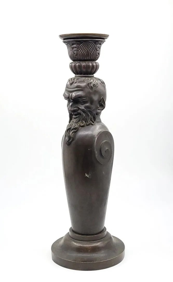 Candeliere in bronzo – Mascherone barbuto – H 28,5 cm