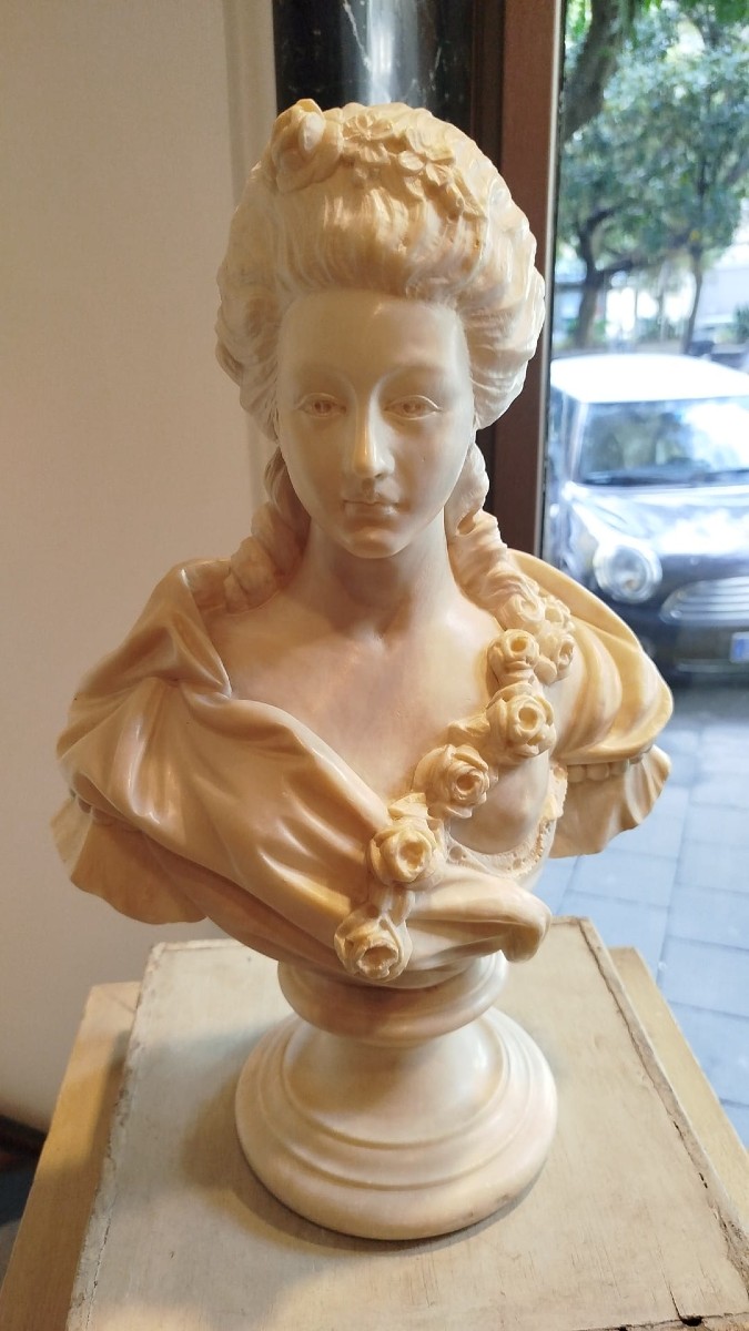 Nel gusto del XVIII secolo – “Busto di giovane donna”