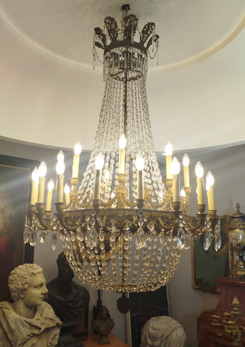 Importante lampadario Impero d’epoca in bronzo dorato e cristallo