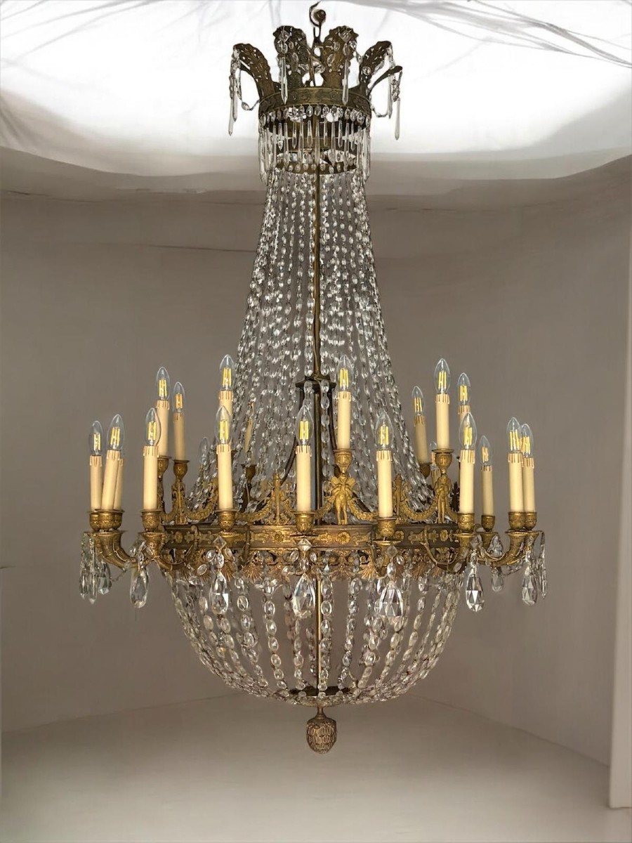 Importante lampadario Impero d’epoca in bronzo dorato e cristallo