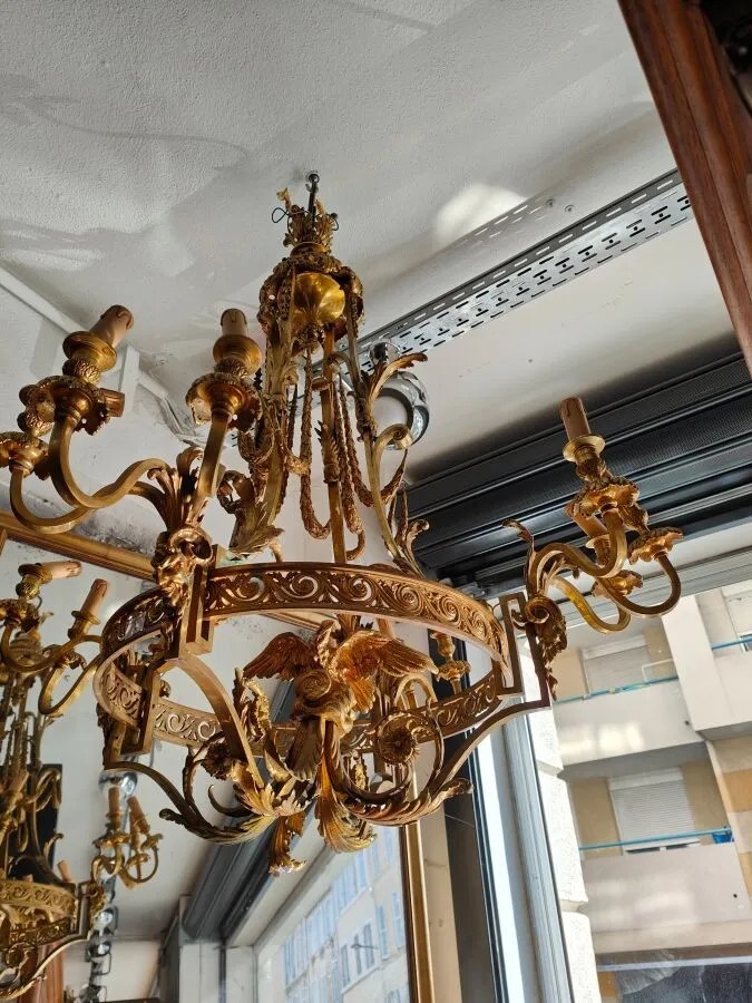 Importante lampadario a gabbia in bronzo dorato a 12 luci – fine XIX secolo
