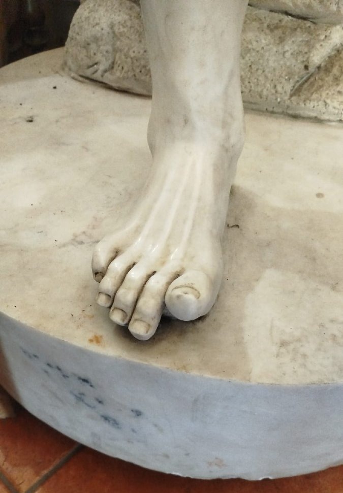 Grande scultura in marmo statuario “Lo Spinario” – Tireur d’épine-photo-4