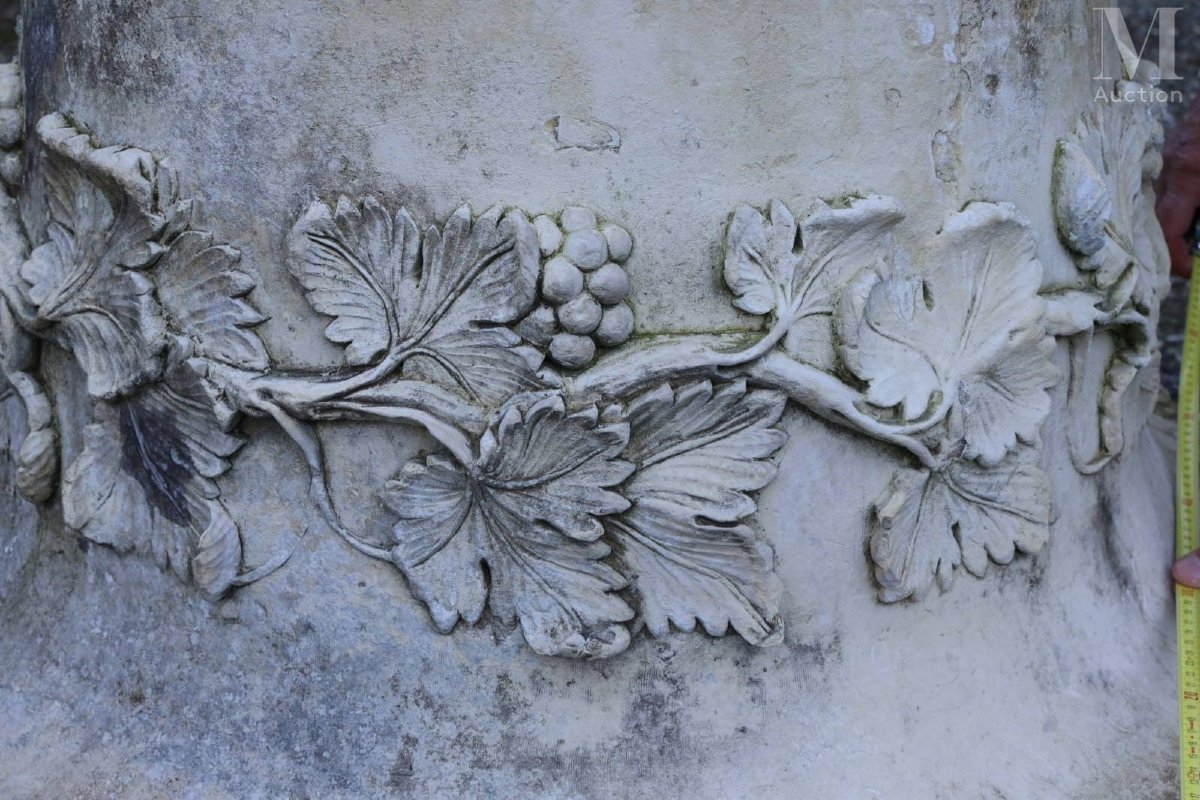 Coppia di grandi vasi monumentali in pietra scolpita – H 150 cm-photo-1