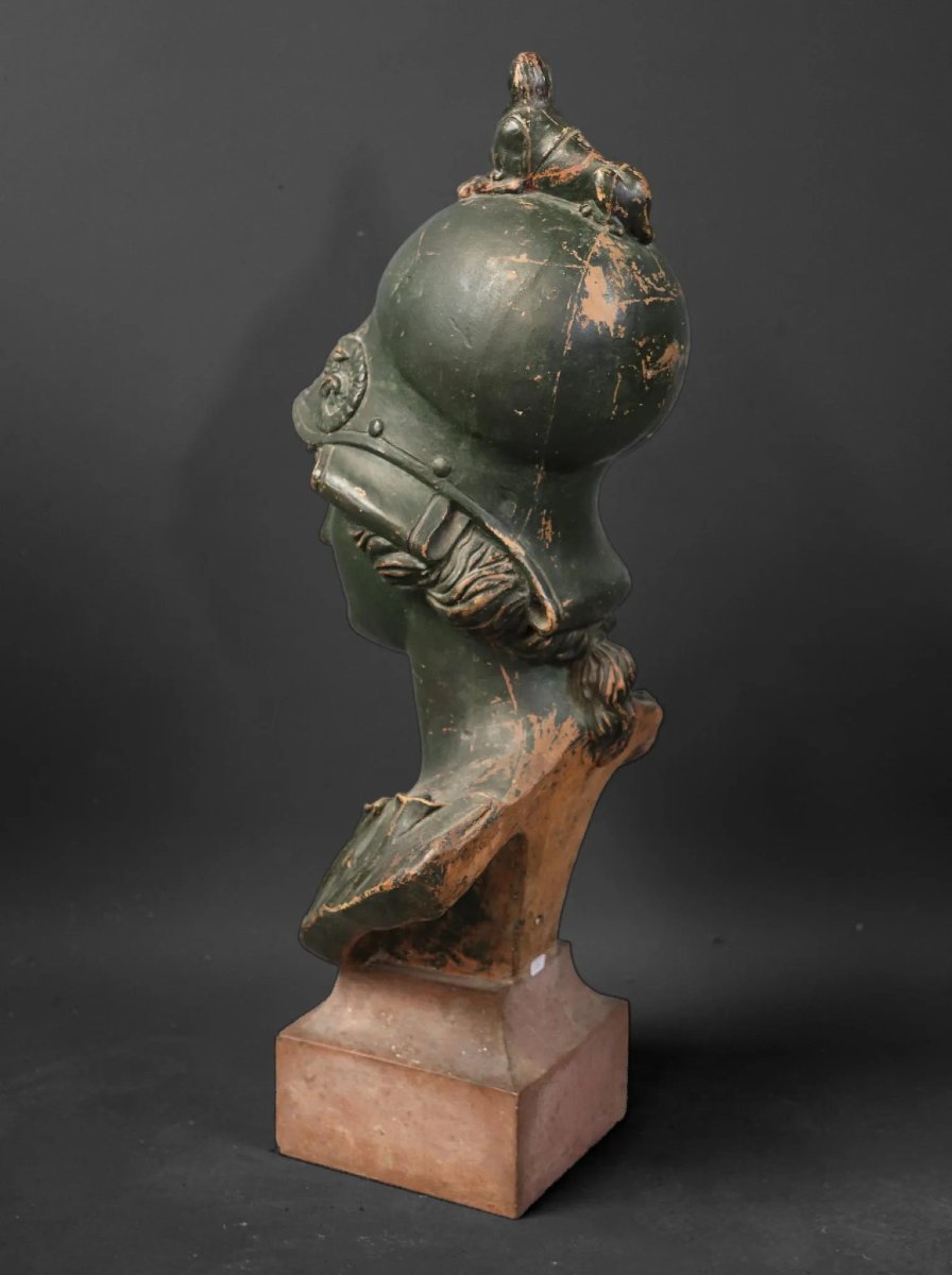 Importante busto di Atena in terracotta, rifinito con patina verde a imitazione del bronzo.-photo-4