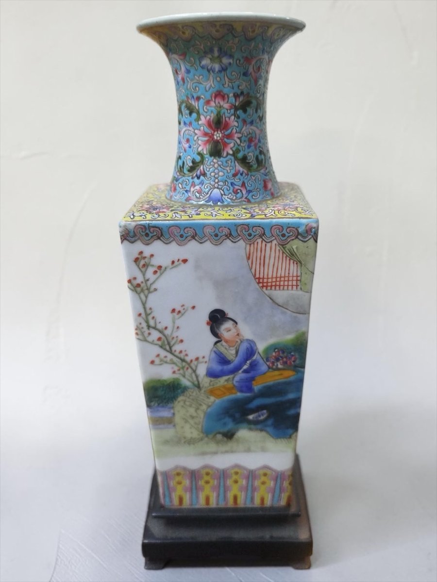 Coppia di vasi cinesi in porcellana Famille Rose – XIX secolo, tarda dinastia Qing-photo-3