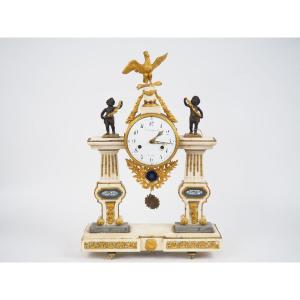 Orologio da portico Luigi XVI in marmo bianco,putti e aquila bronzo dorato, di Armingaud,Parigi
